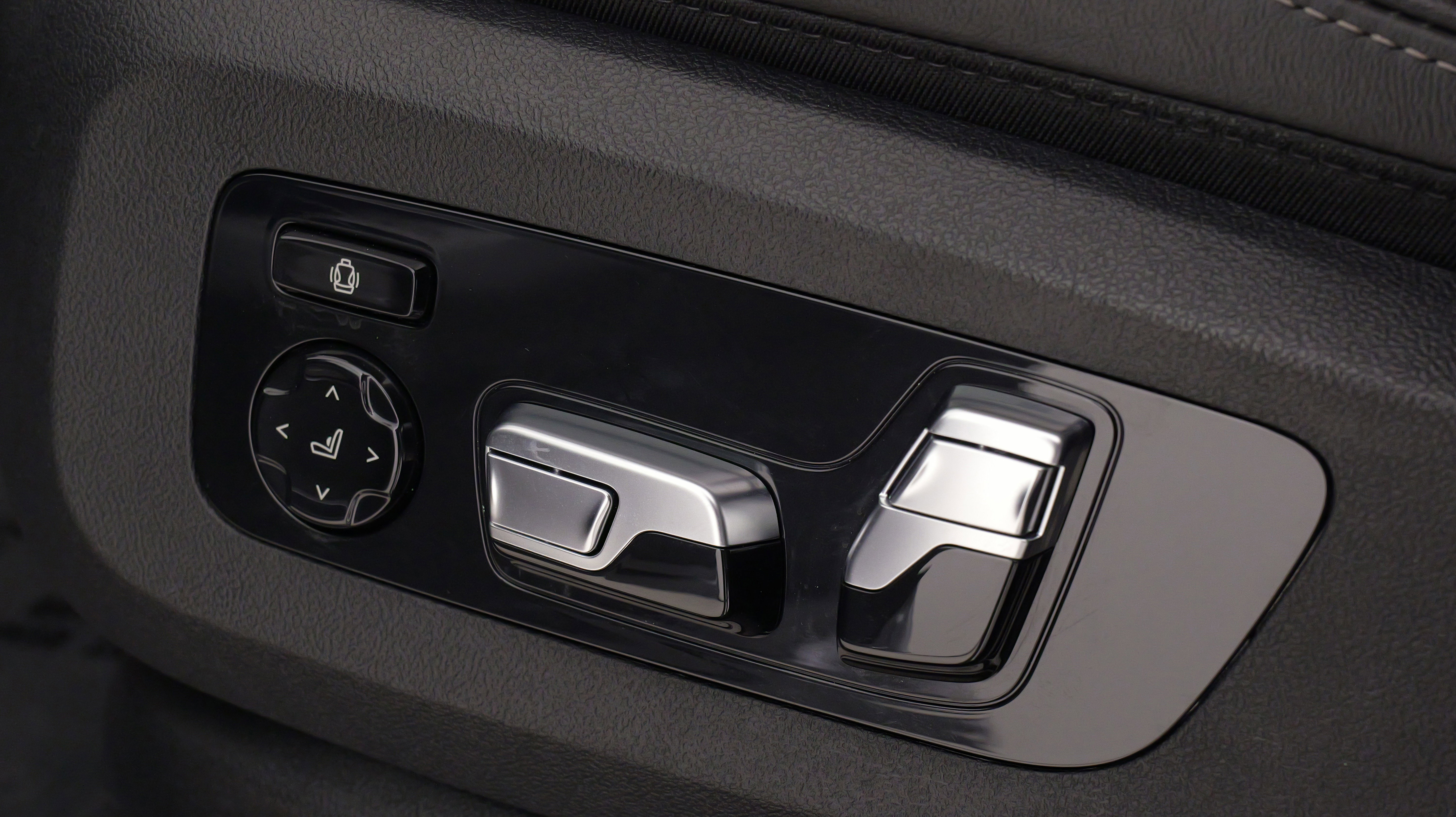 Used 2023 BMW X7 xDrive40i image 51