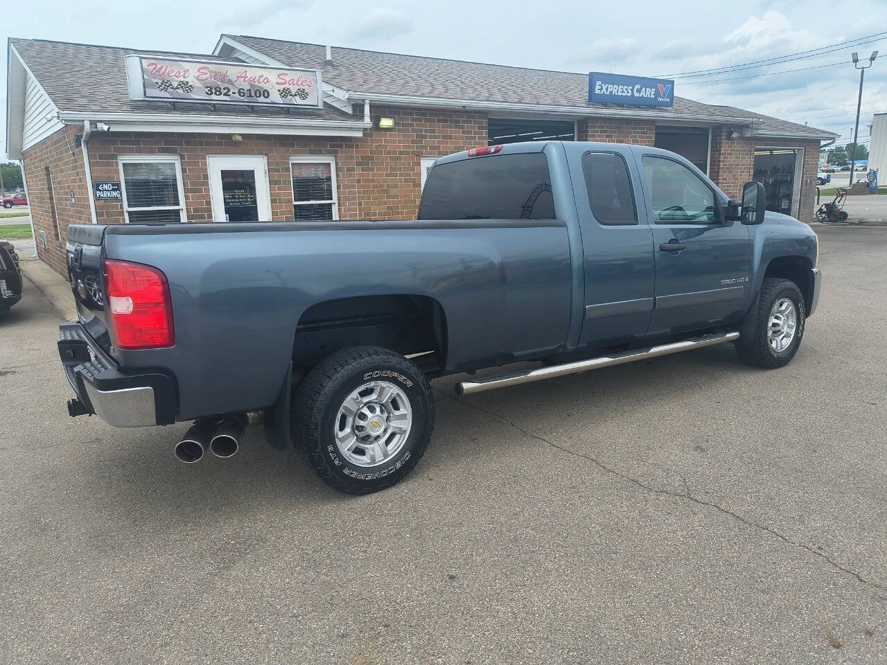 Used 2008 Chevrolet Silverado 3500 LT AWD/4WD image 5