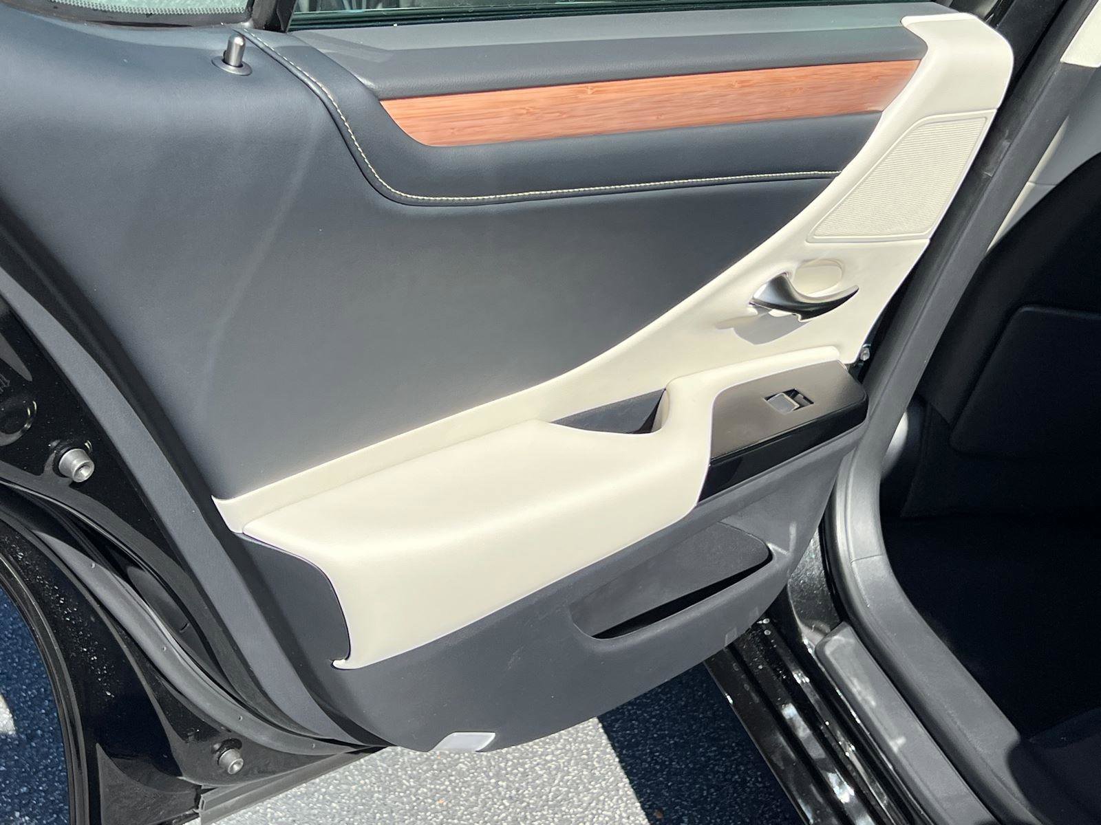 New 2025 Lexus ES 350 w/ Premium Package image 16