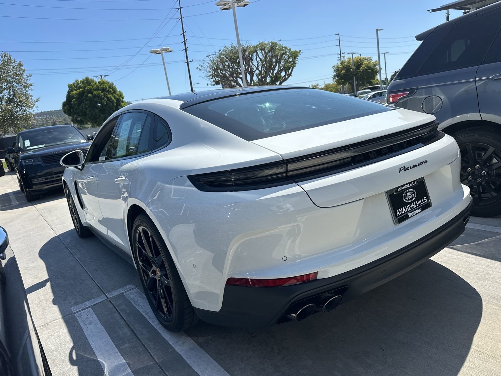 Used 2026 Porsche Panamera image 4