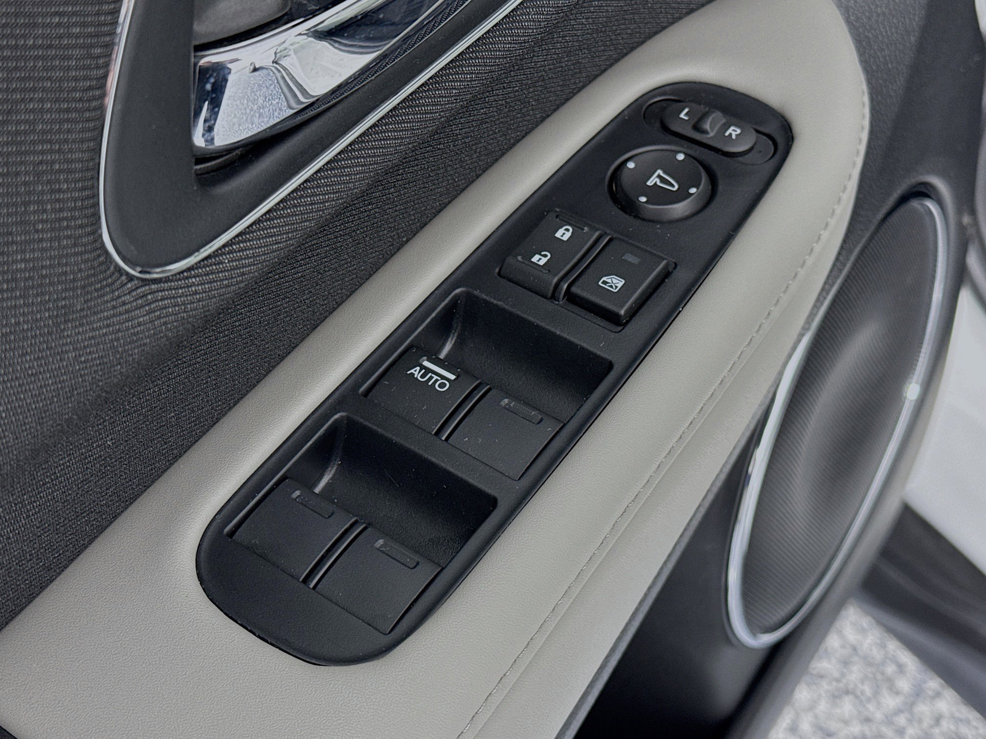 Certified 2022 Honda HR-V EX image 17