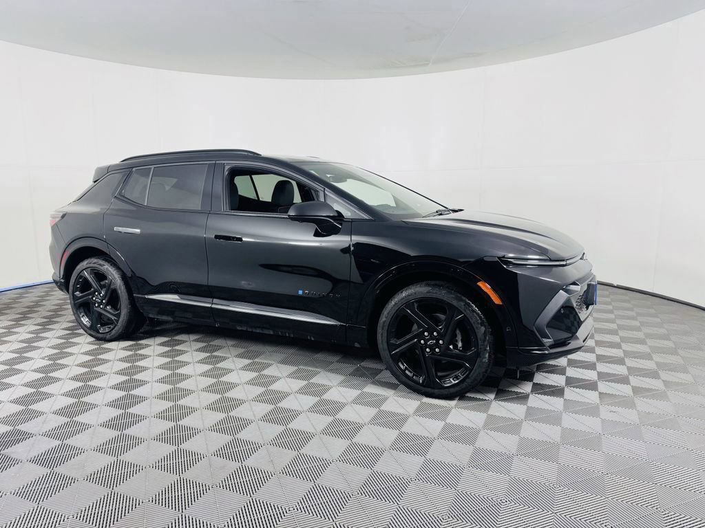 Used 2024 Chevrolet Equinox EV RS image 2