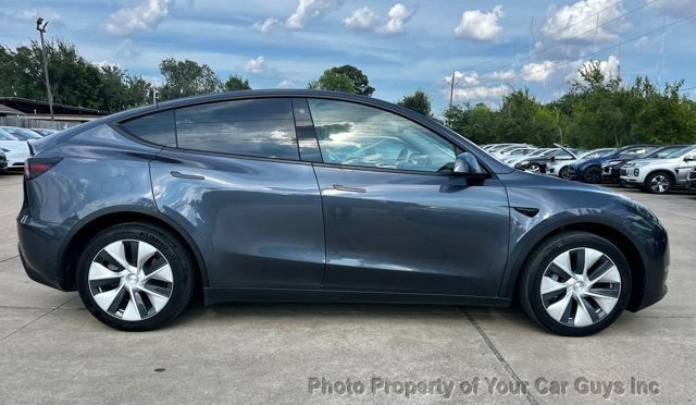 Used 2023 Tesla Model Y AWD image 5