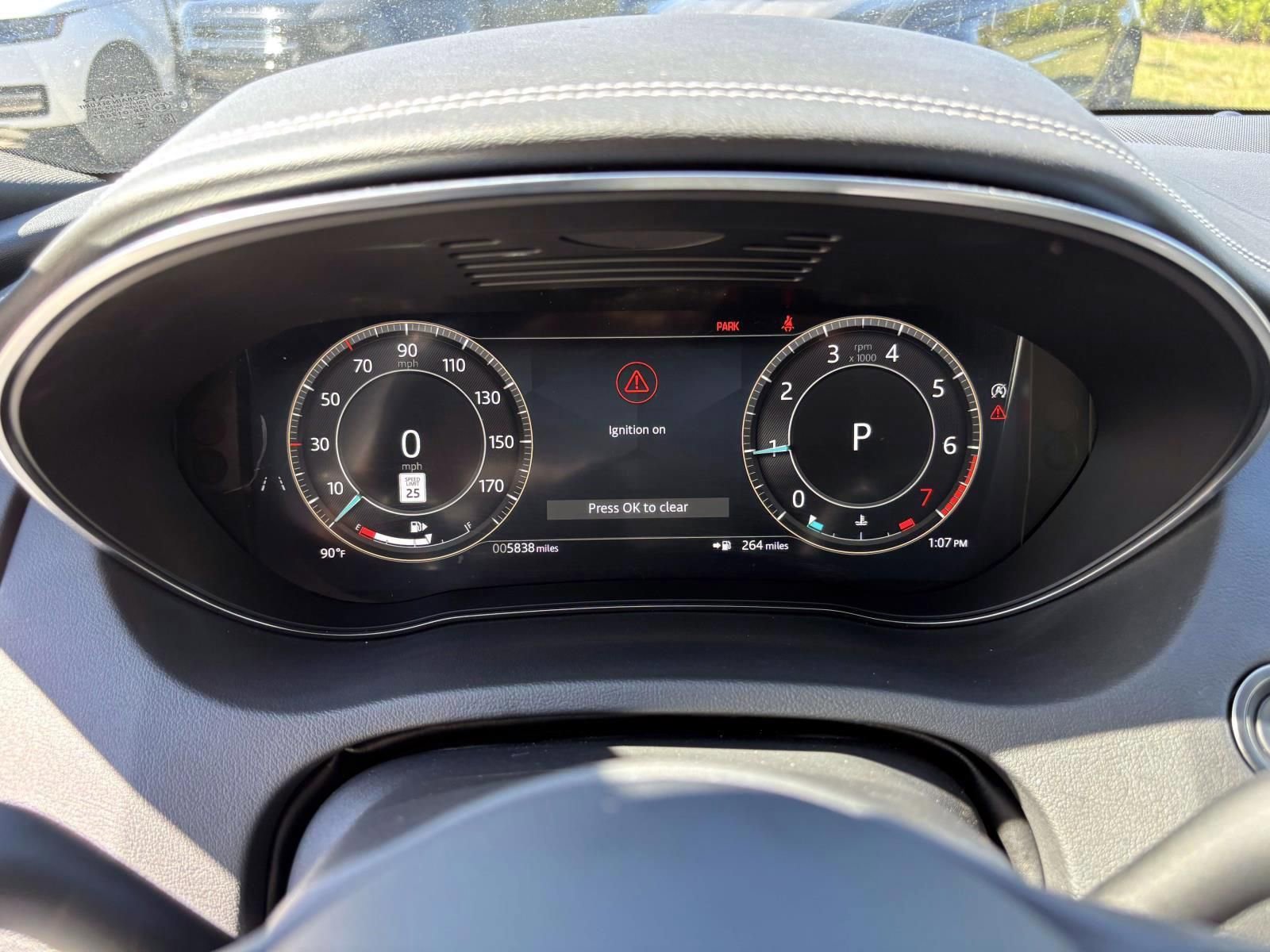 Used 2024 Jaguar E-PACE R-Dynamic SE image 14