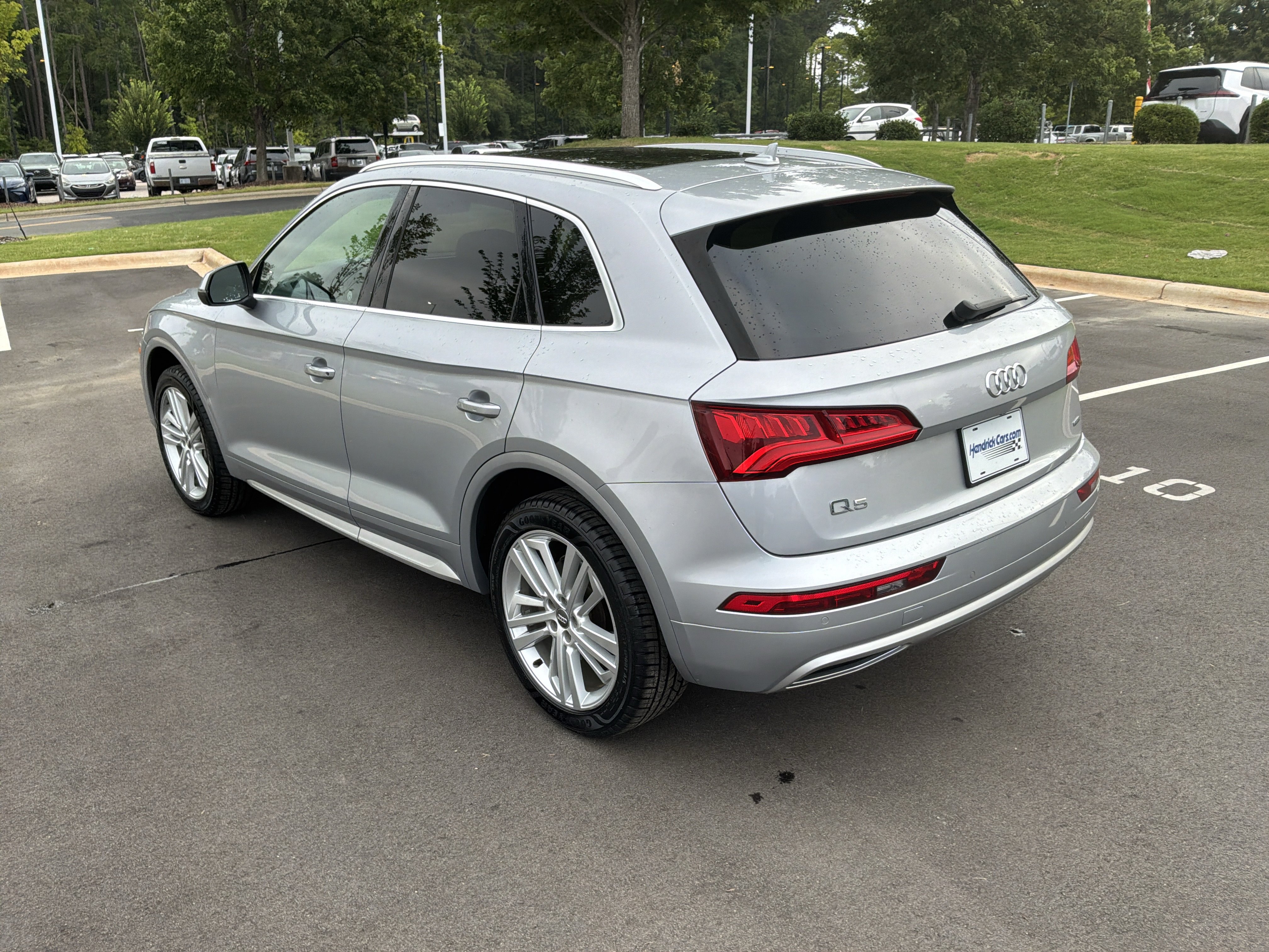 Used 2019 Audi Q5 2.0T Premium Plus w/ Premium Plus Package AWD/4WD image 8