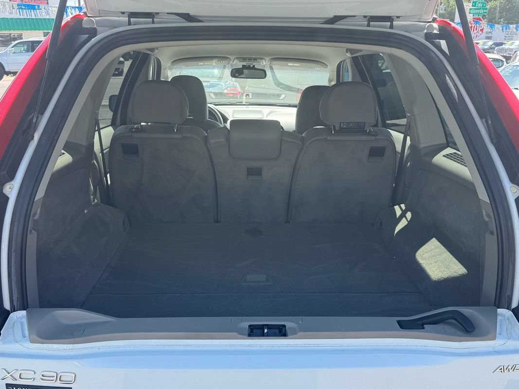 Used 2005 Volvo XC90 2.5T AWD/4WD image 8