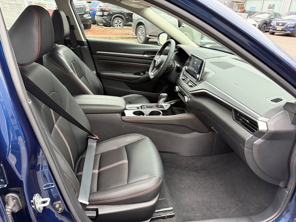 Used 2023 Nissan Altima 2.5 SR AWD/4WD image 24