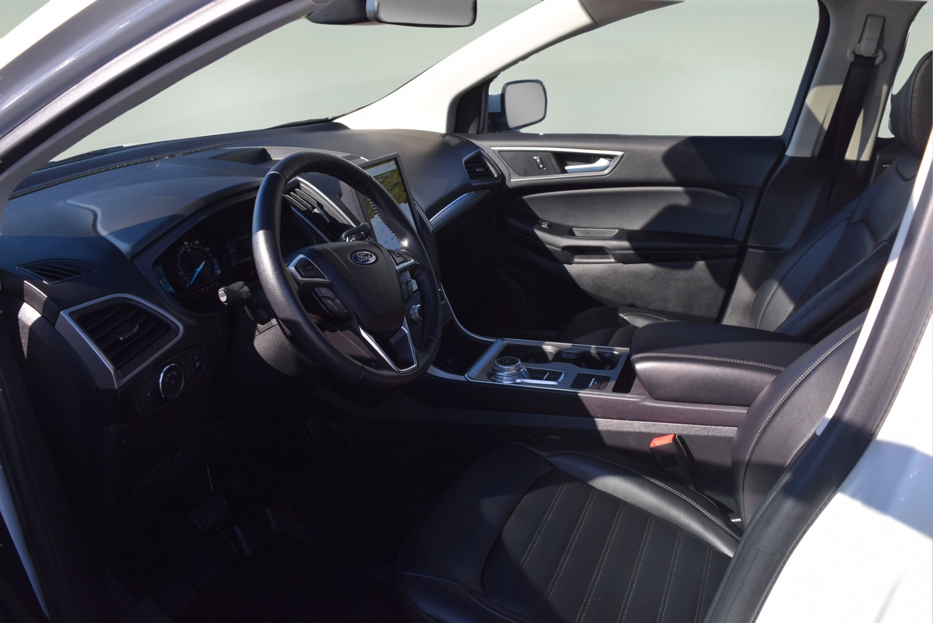 Used 2022 Ford Edge SEL w/ Convenience Package image 9