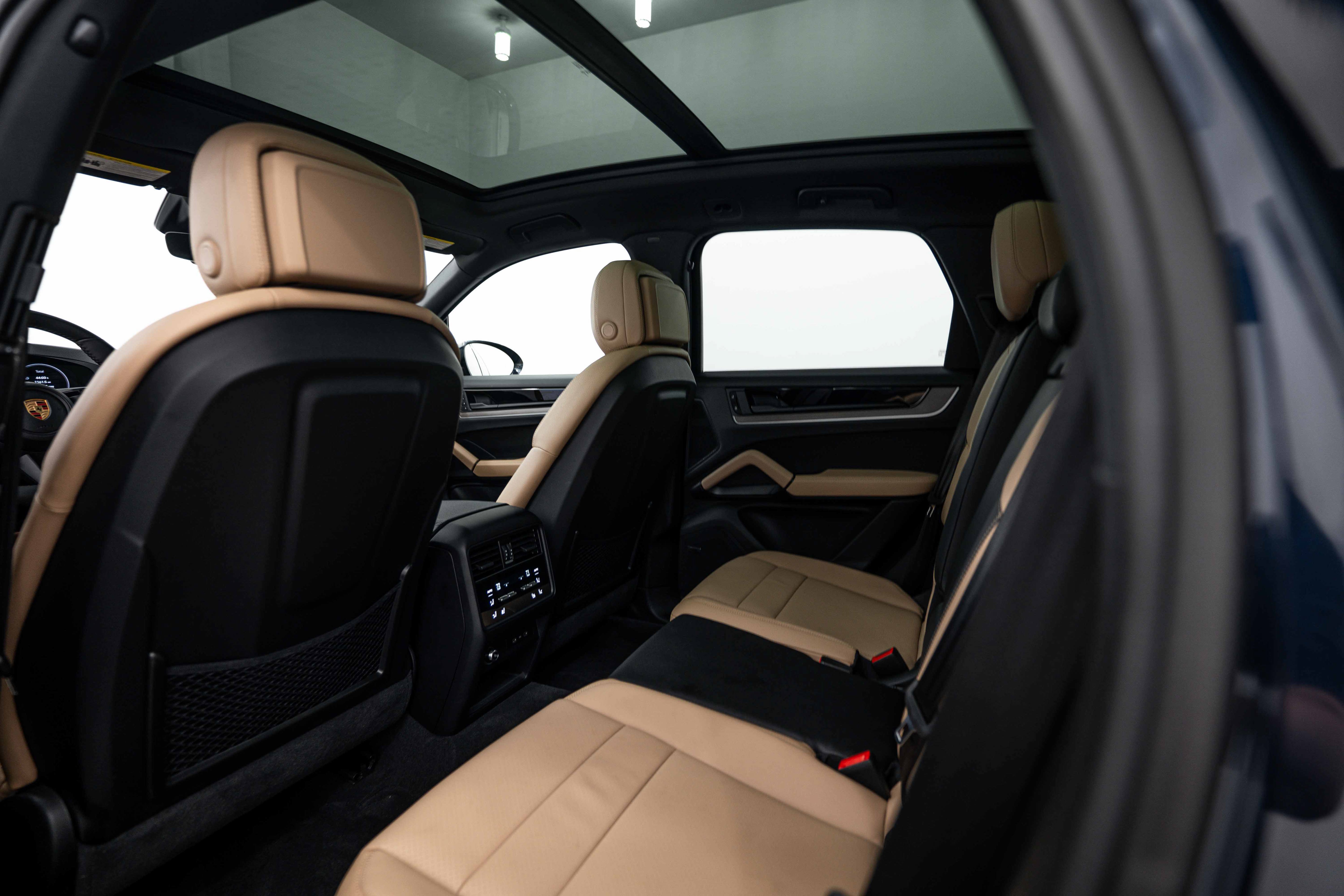 Certified 2026 Porsche Cayenne AWD/4WD image 22