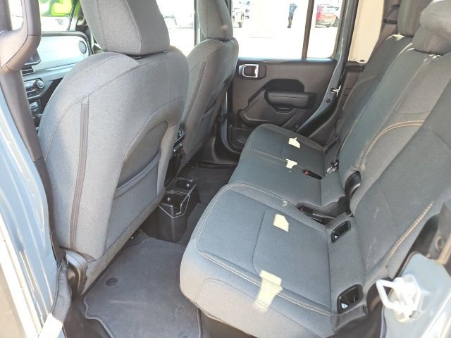 Used 2025 Jeep Gladiator Sport image 19