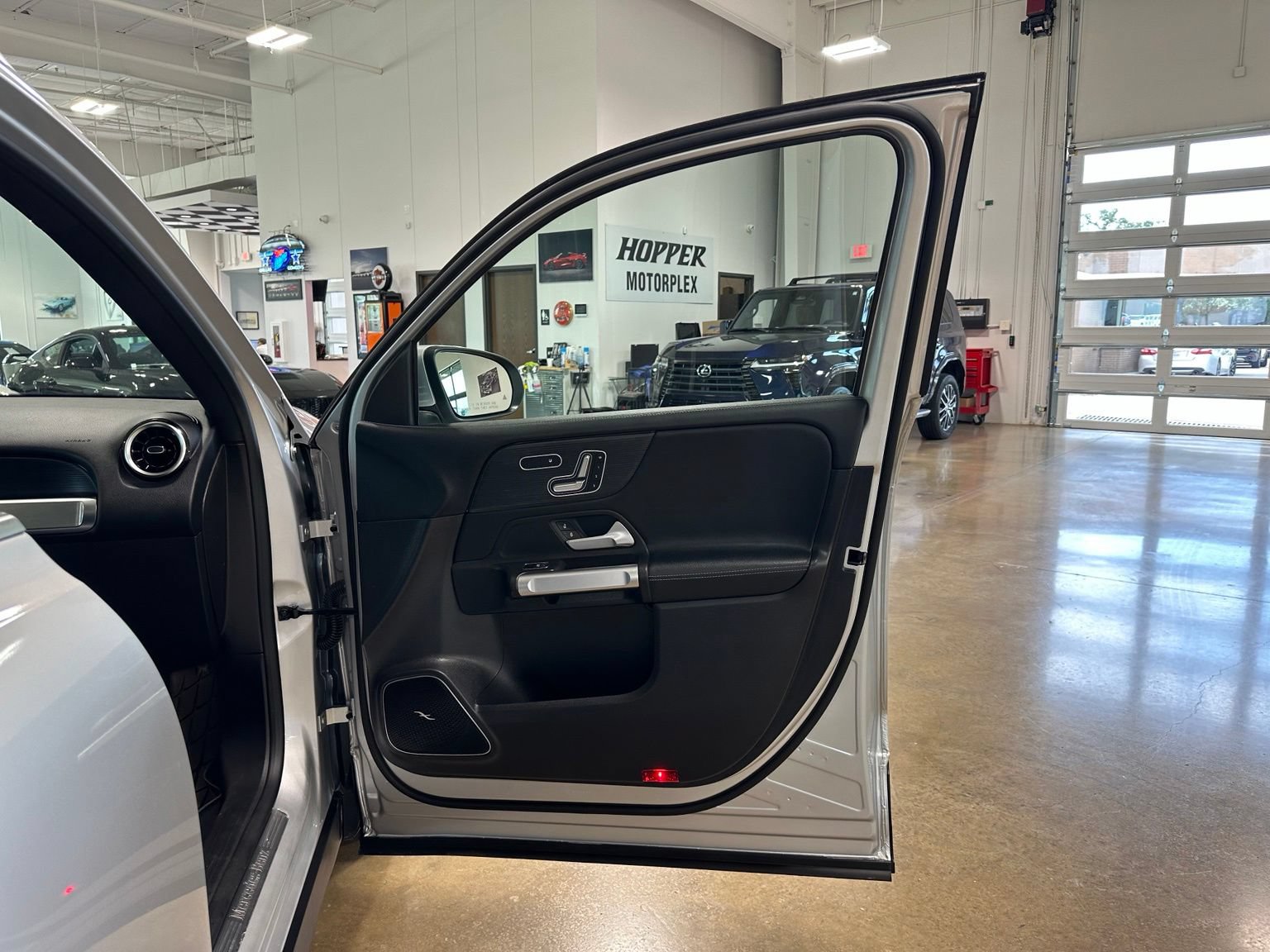 Used 2021 Mercedes-Benz GLB 250 image 40