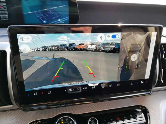 New 2026 Ford Expedition Active image 24