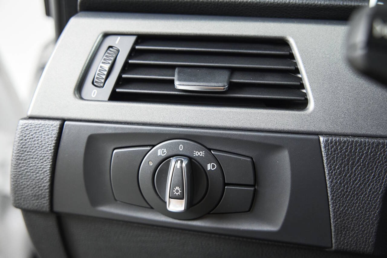 Used 2013 BMW M3 Coupe RWD image 53