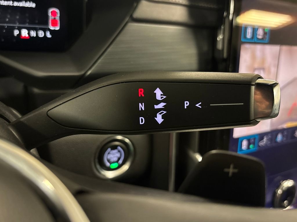 Certified 2025 GMC Acadia Elevation image 43