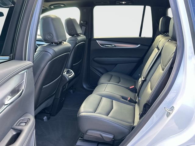 Used 2025 Cadillac XT6 Luxury image 17
