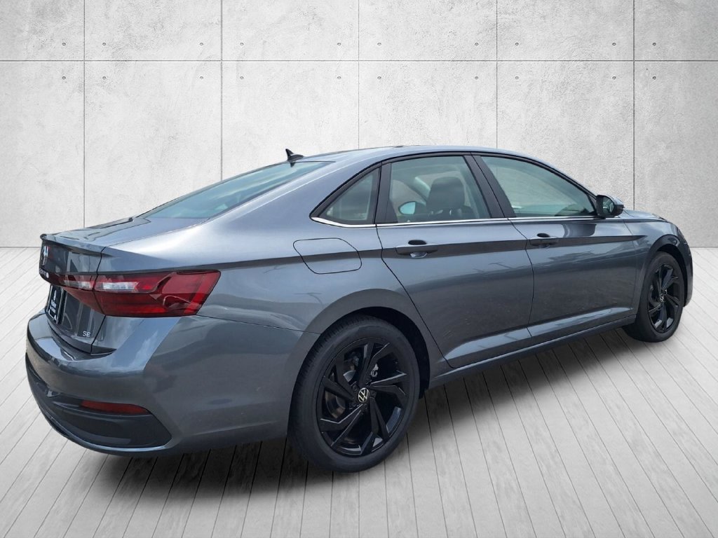 New 2026 Volkswagen Jetta SE FWD image 5