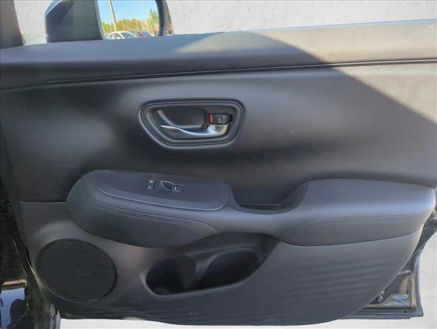 Used 2024 Honda HR-V LX image 25