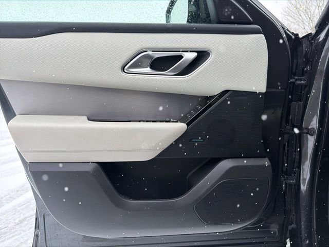 Used 2020 Land Rover Range Rover Velar R-Dynamic S image 20