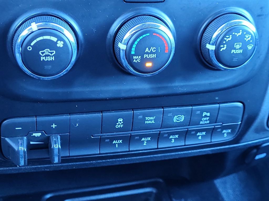 Used 2016 RAM 3500 Tradesman w/ Chrome Appearance Group image 27