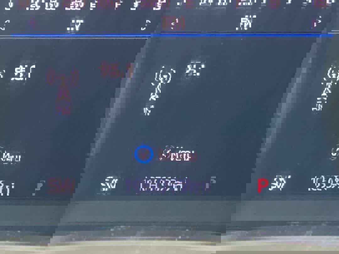 Used 2019 Chevrolet Silverado 1500 High Country image 18