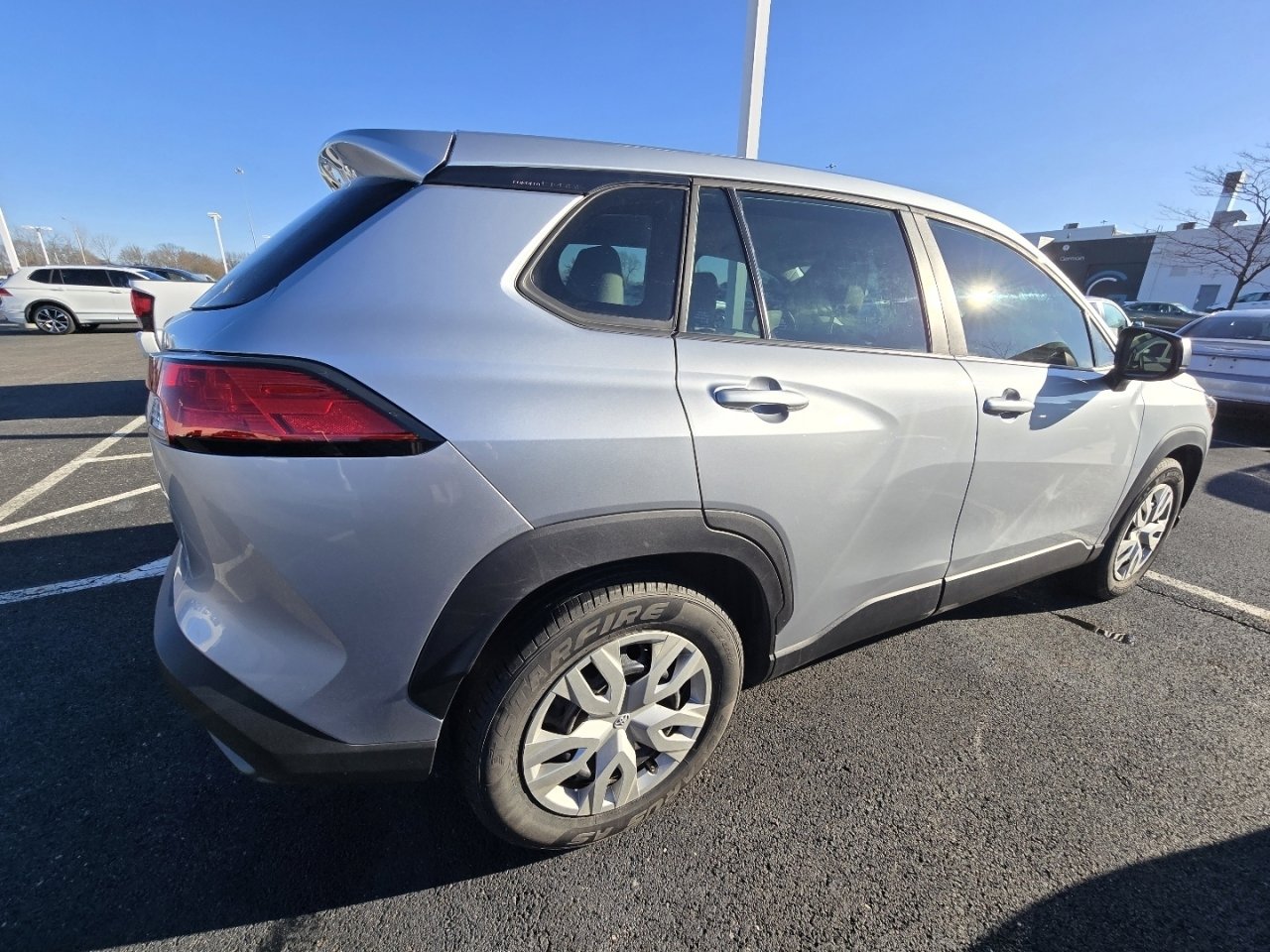 Used 2023 Toyota Corolla Cross L image 8