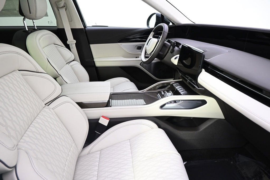 New 2026 Lincoln Nautilus Black Label image 16