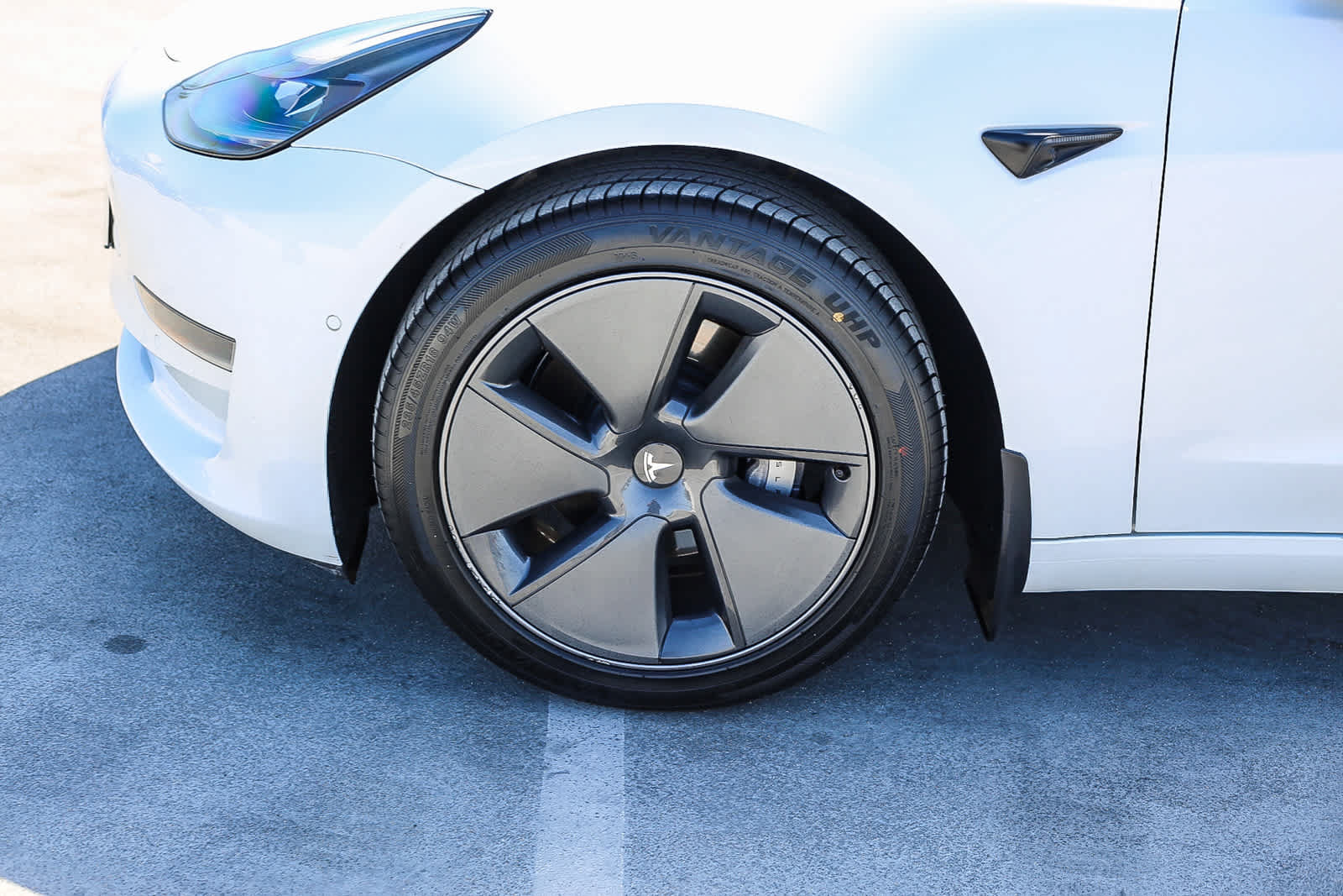 Used 2021 Tesla Model 3 Standard Range Plus RWD image 10