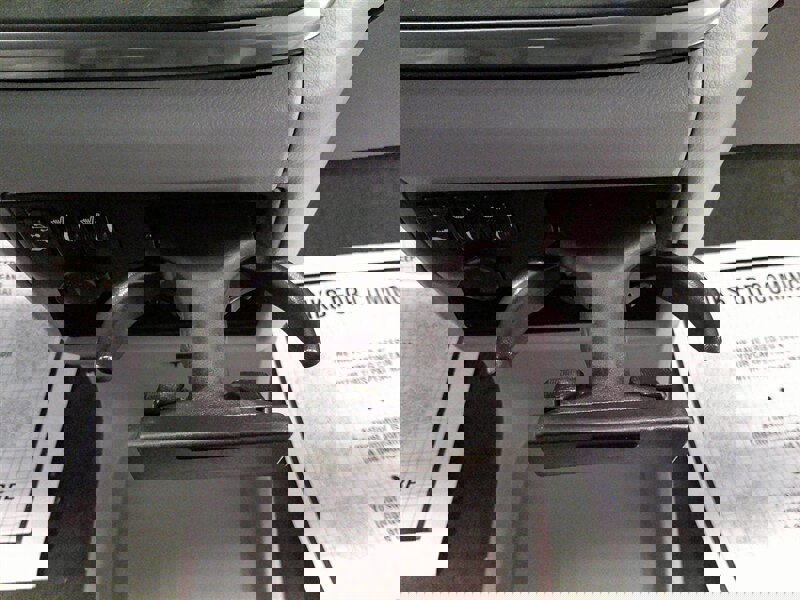 Used 2017 Toyota Sienna XLE image 23