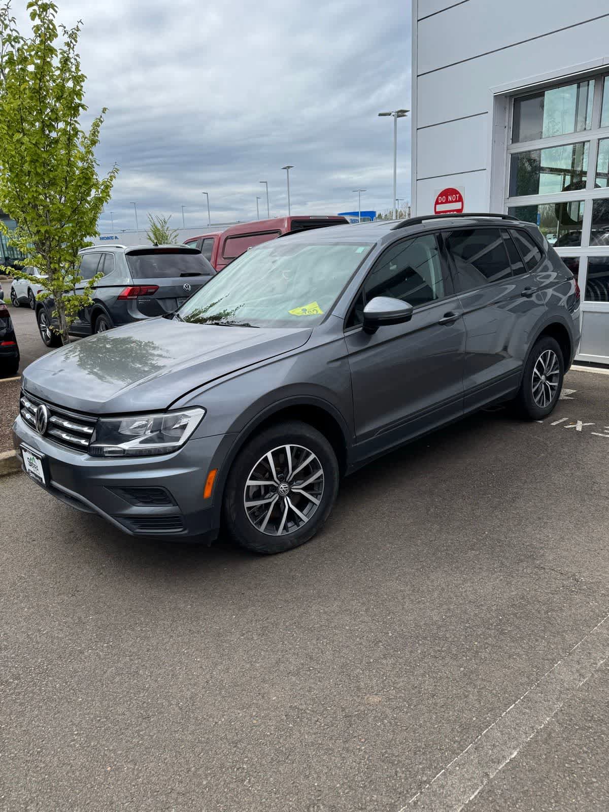 Used 2021 Volkswagen Tiguan S FWD image 3