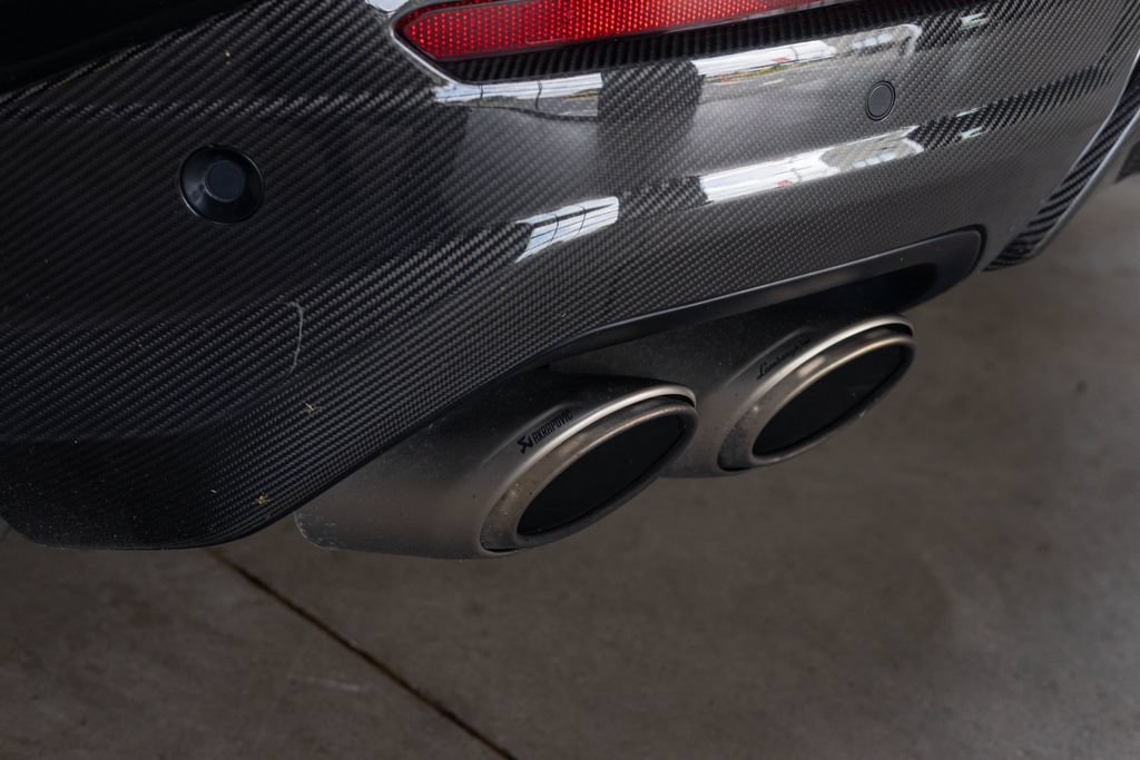 Used 2024 Lamborghini Urus Performante AWD/4WD image 23