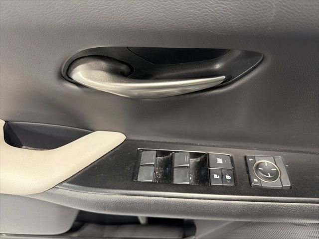 Used 2023 Lexus UX 250h AWD w/ Accessory Package (Z2) image 10