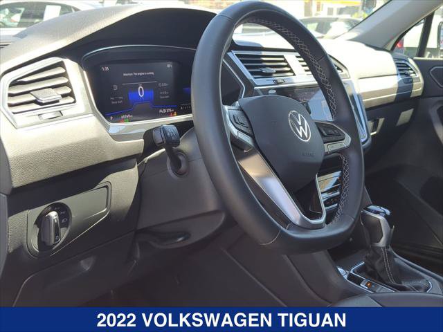 Certified 2022 Volkswagen Tiguan SE w/ Panoramic Sunroof Package FWD image 12