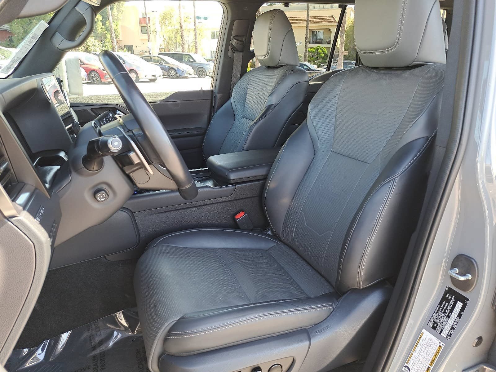 Used 2024 Lexus GX 550 w/ Cold Area Package AWD/4WD image 17