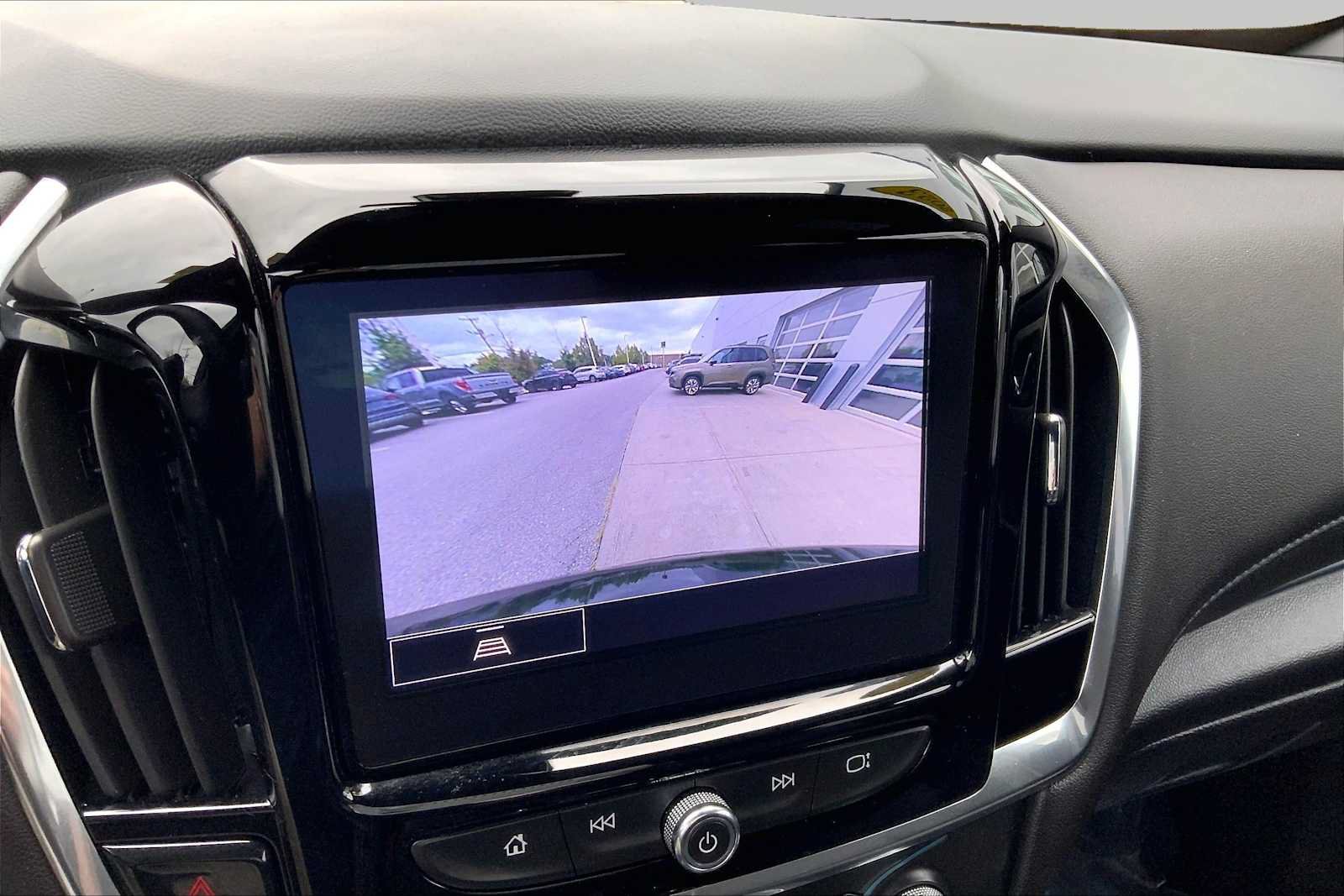 Used 2023 Chevrolet Traverse LT AWD/4WD image 28