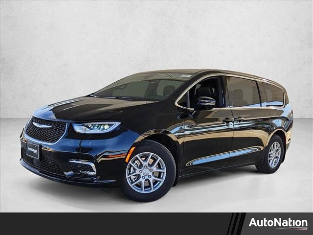 New 2026 Chrysler Pacifica Select
