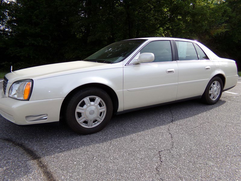 Used 2003 Cadillac De Ville Sedan w/ Comfort & Convenience Package