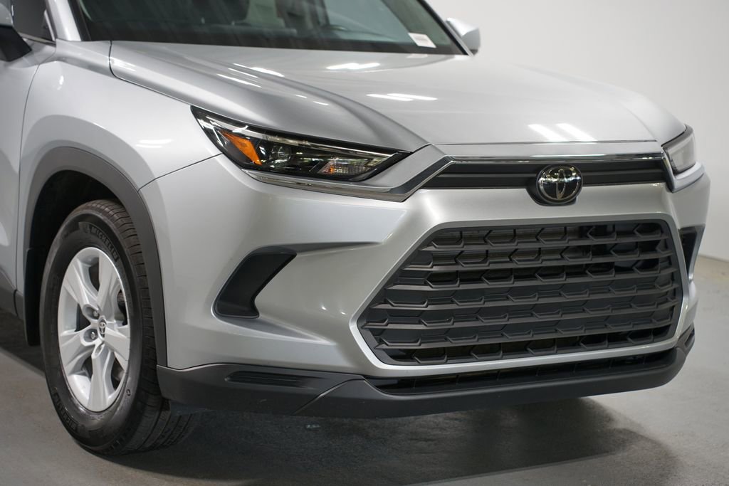 Certified 2025 Toyota Grand Highlander FWD image 4