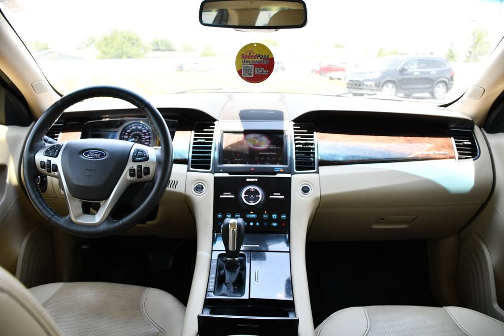 Used 2019 Ford Taurus Limited FWD image 19