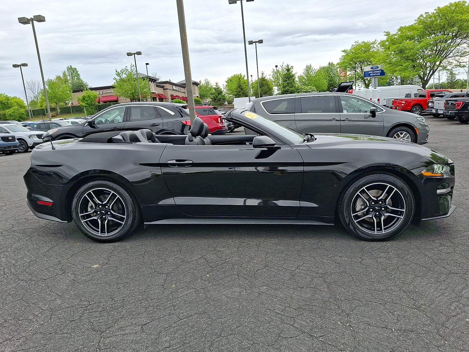 Certified 2023 Ford Mustang Premium RWD image 8