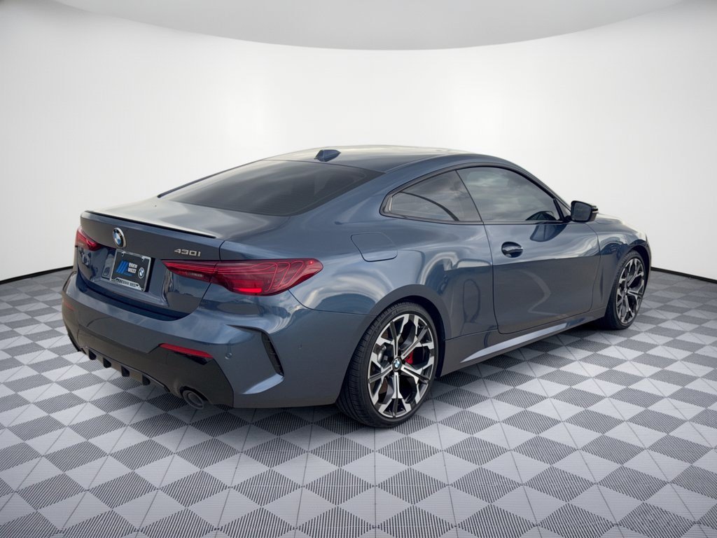 Used 2026 BMW 430i Coupe w/ M Sport Package RWD image 9