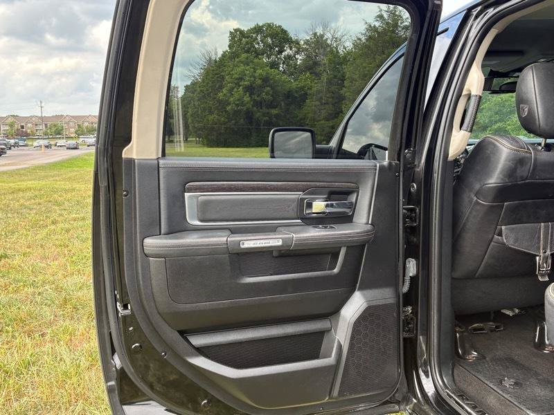 Used 2014 RAM 2500 Limited AWD/4WD image 16