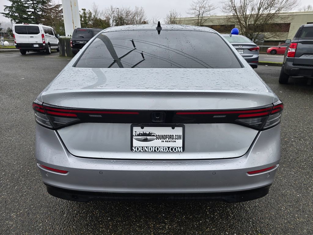 Used 2024 Honda Accord Touring image 6