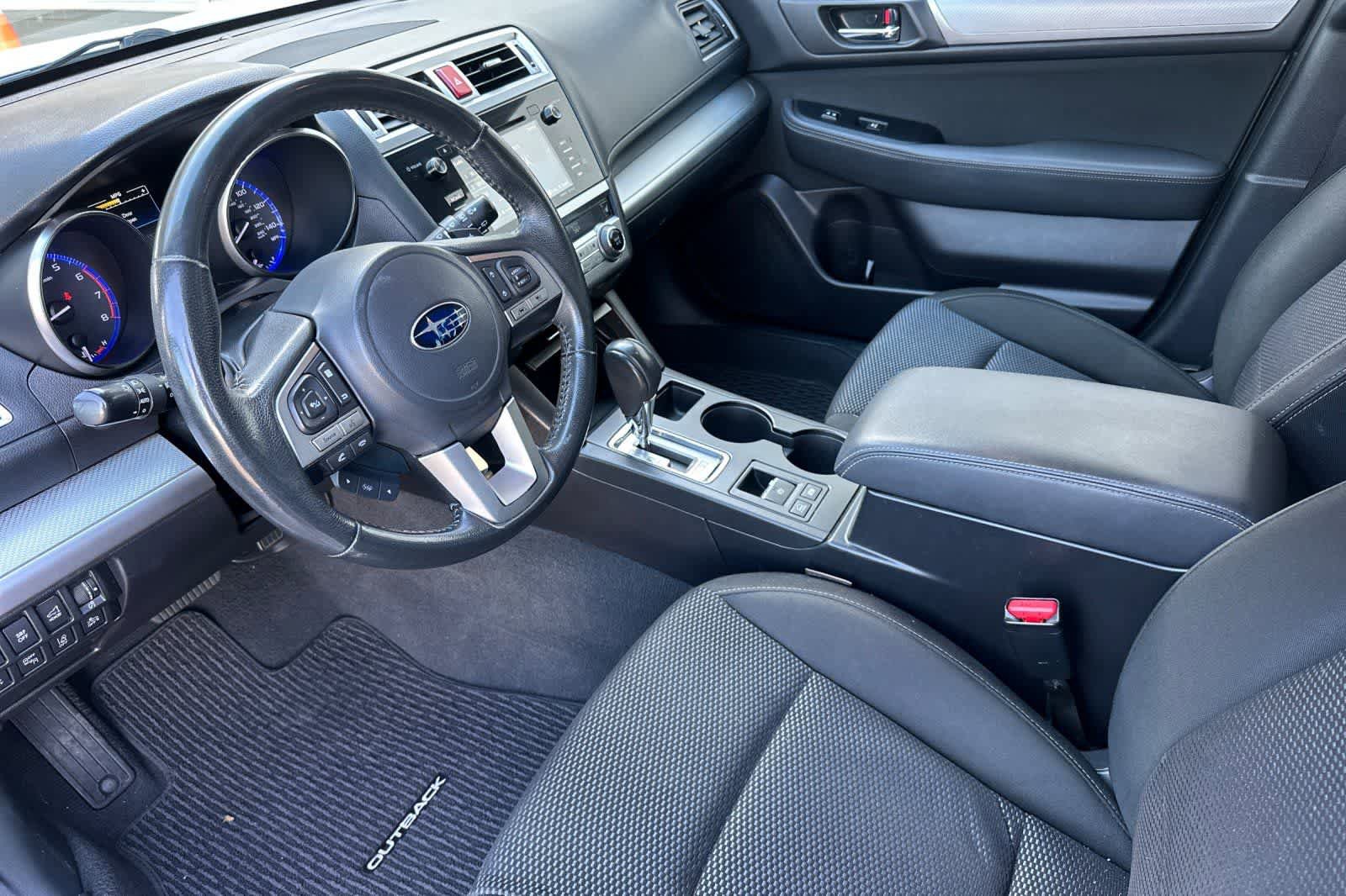 Used 2017 Subaru Outback 2.5i Premium AWD/4WD image 11