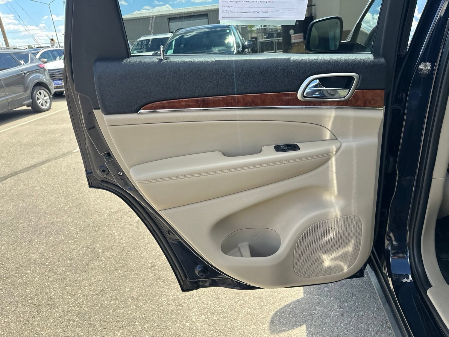 Used 2011 Jeep Grand Cherokee Limited AWD/4WD image 24