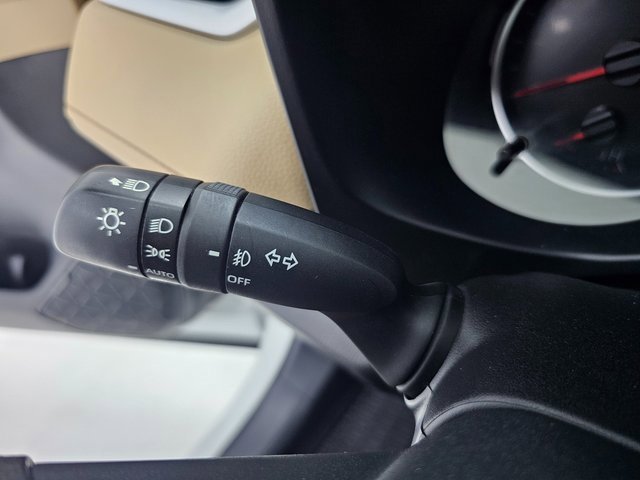 Used 2021 Toyota RAV4 XLE w/ Convenience Package image 13