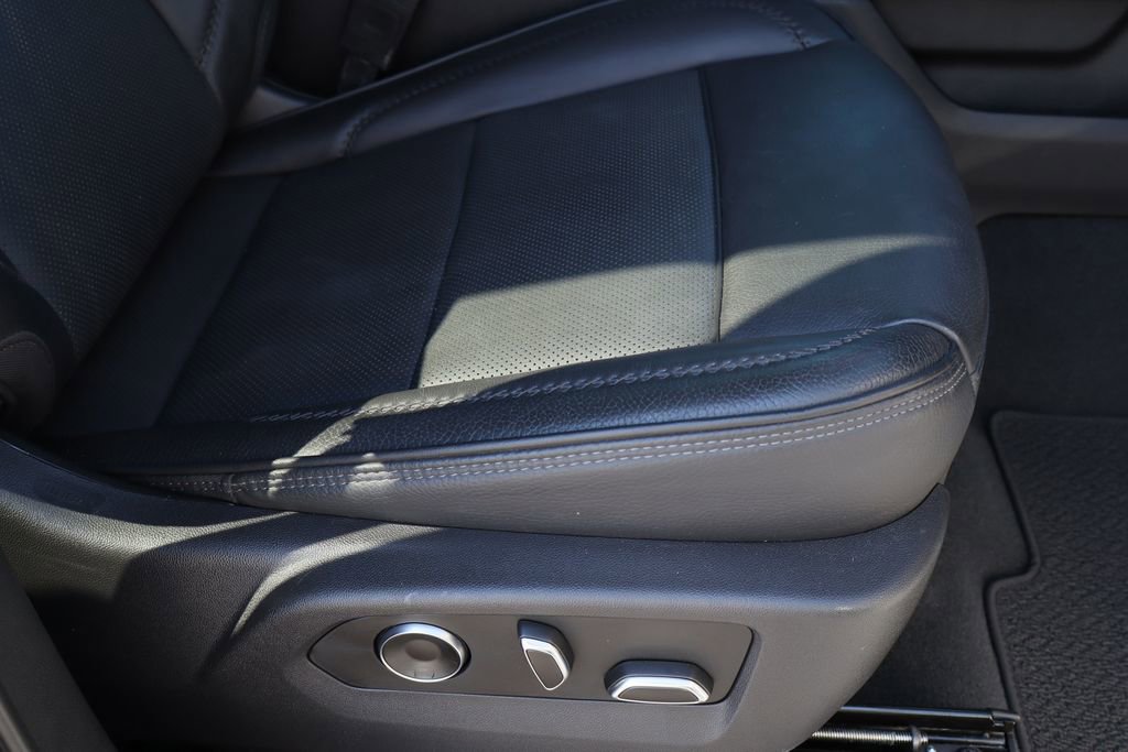 Used 2024 GMC Sierra 2500 Denali w/ Denali Reserve Package image 30