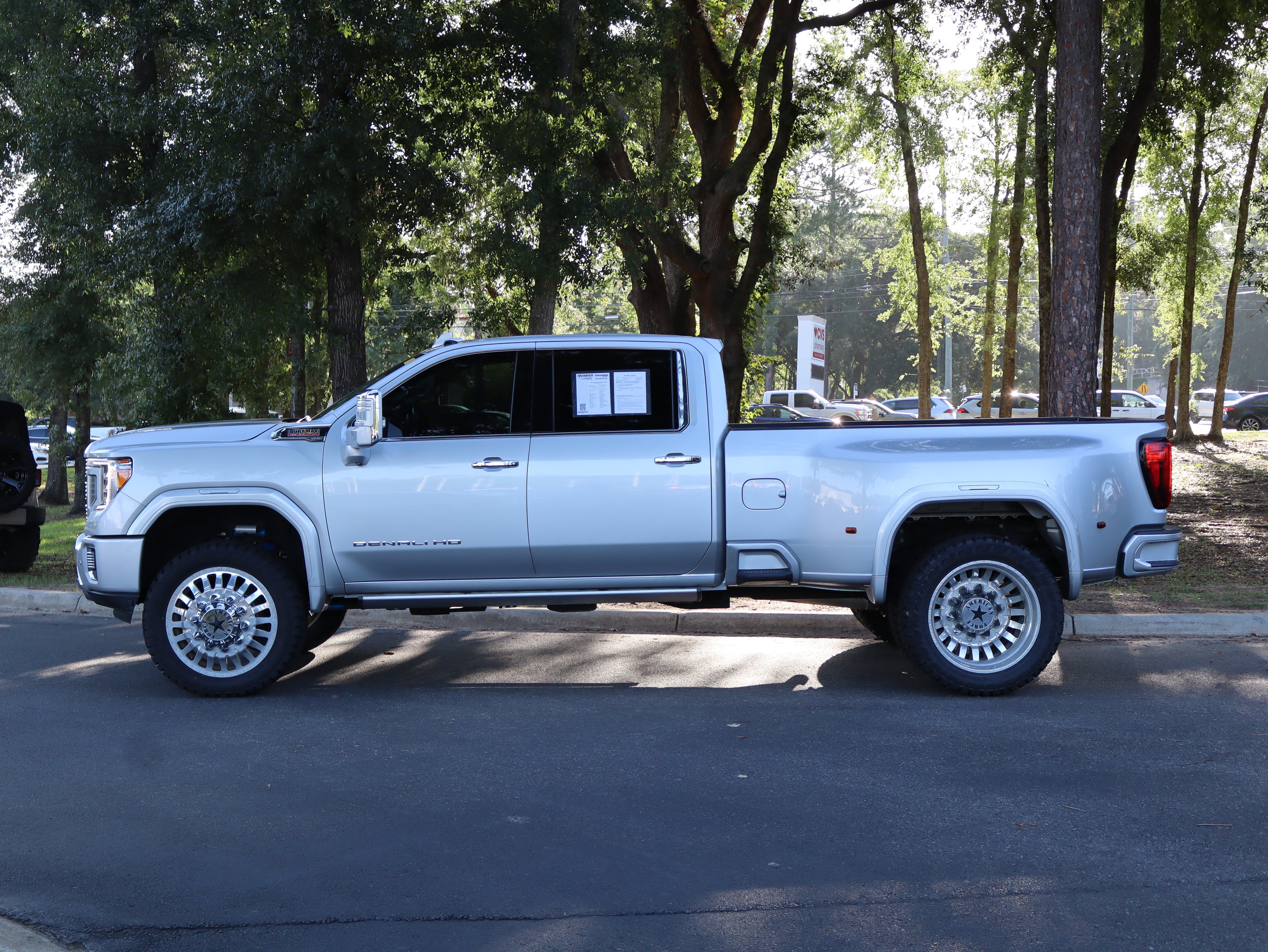 Used 2021 GMC Sierra 3500 Denali w/ Denali Ultimate Package AWD/4WD image 6