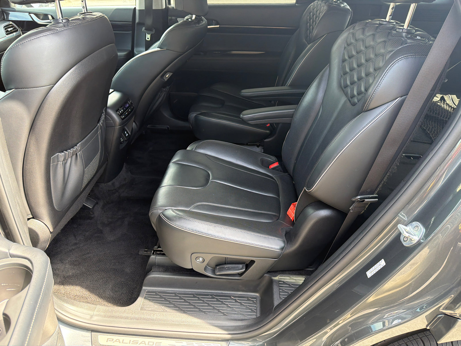 Used 2021 Hyundai Palisade Limited FWD image 21