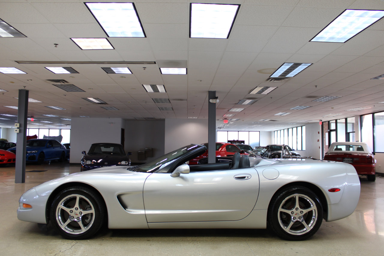 Used 2004 Chevrolet Corvette Convertible w/ Preferred Equipment Group image 33