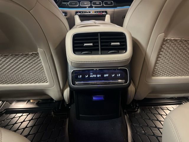 Used 2024 Mercedes-Benz GLS 63 AMG 4MATIC image 29